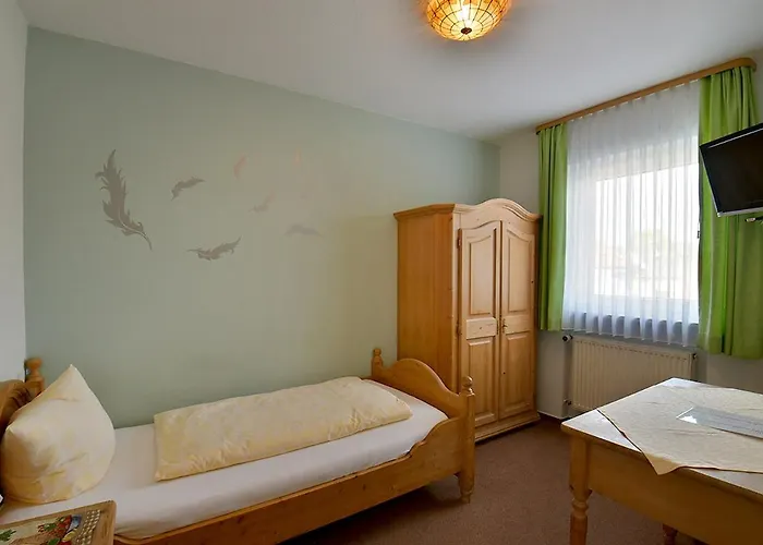 Cafe Und Zum Gruenen Baum Sonneberg