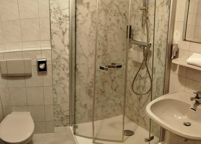 Cafe Und Zum Gruenen Baum Sonneberg